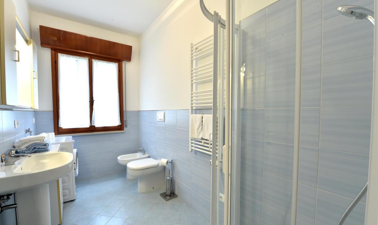 Villa Rosa Линяно Сабиадоро Екстериор снимка